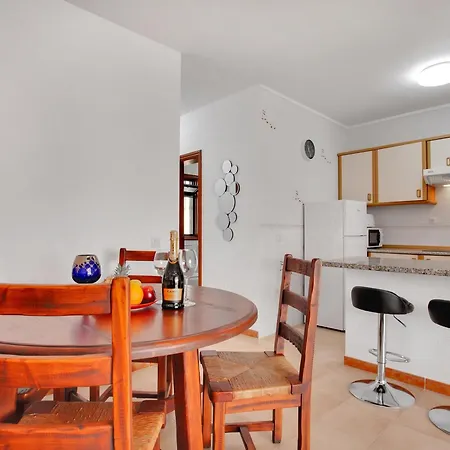 Апартаменты Magnifico Piso 2 Habitaciones, Terraza, Piscina, Wi-fi Rapido, En El Sur De Tenerife - Es-347-28 *